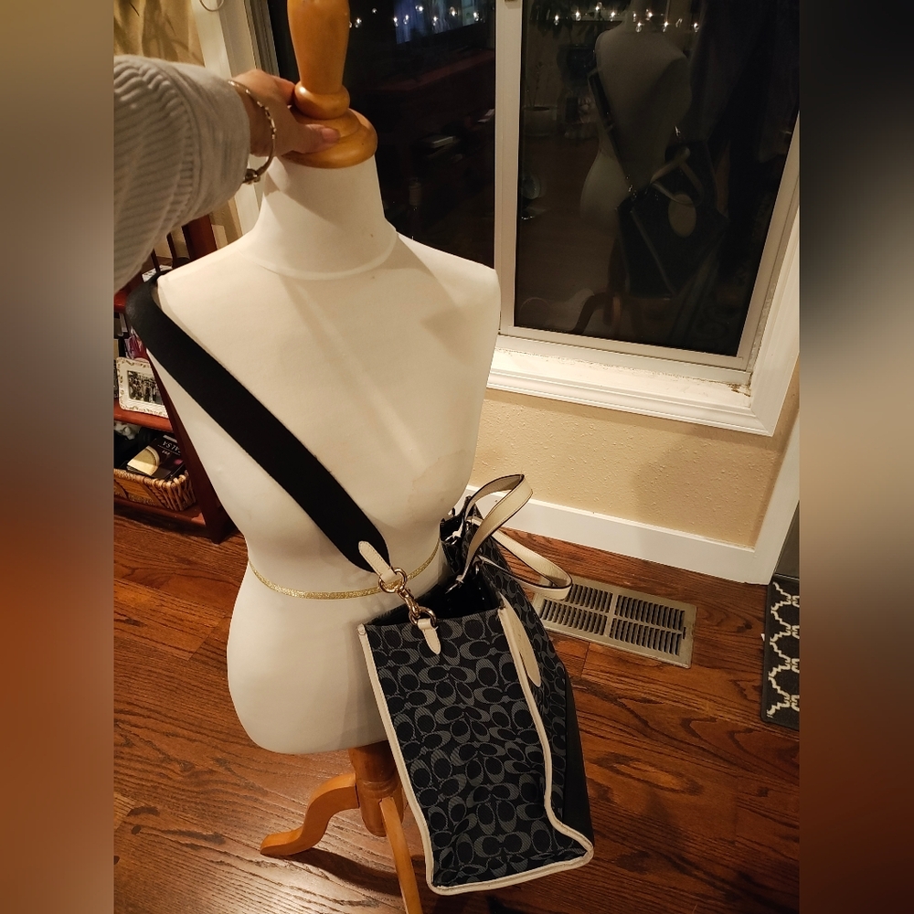 Coach Denim Blue and Cream Large Signature Tote Bag - Picture 15 of 15